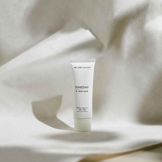FINEDAY Reef-Safe Sunscreen (SPF50+ / PA++++ / UVA・UVB)