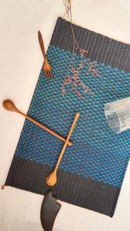 2 pieces eco-friendly sedge jute placemat pastel blue black woven